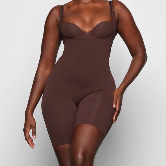 SKIMS Other - NWOT SKIMS Seamless Sculpt Butt Enhancing Open Bust Bodysuit, Brown Cocoa Size L